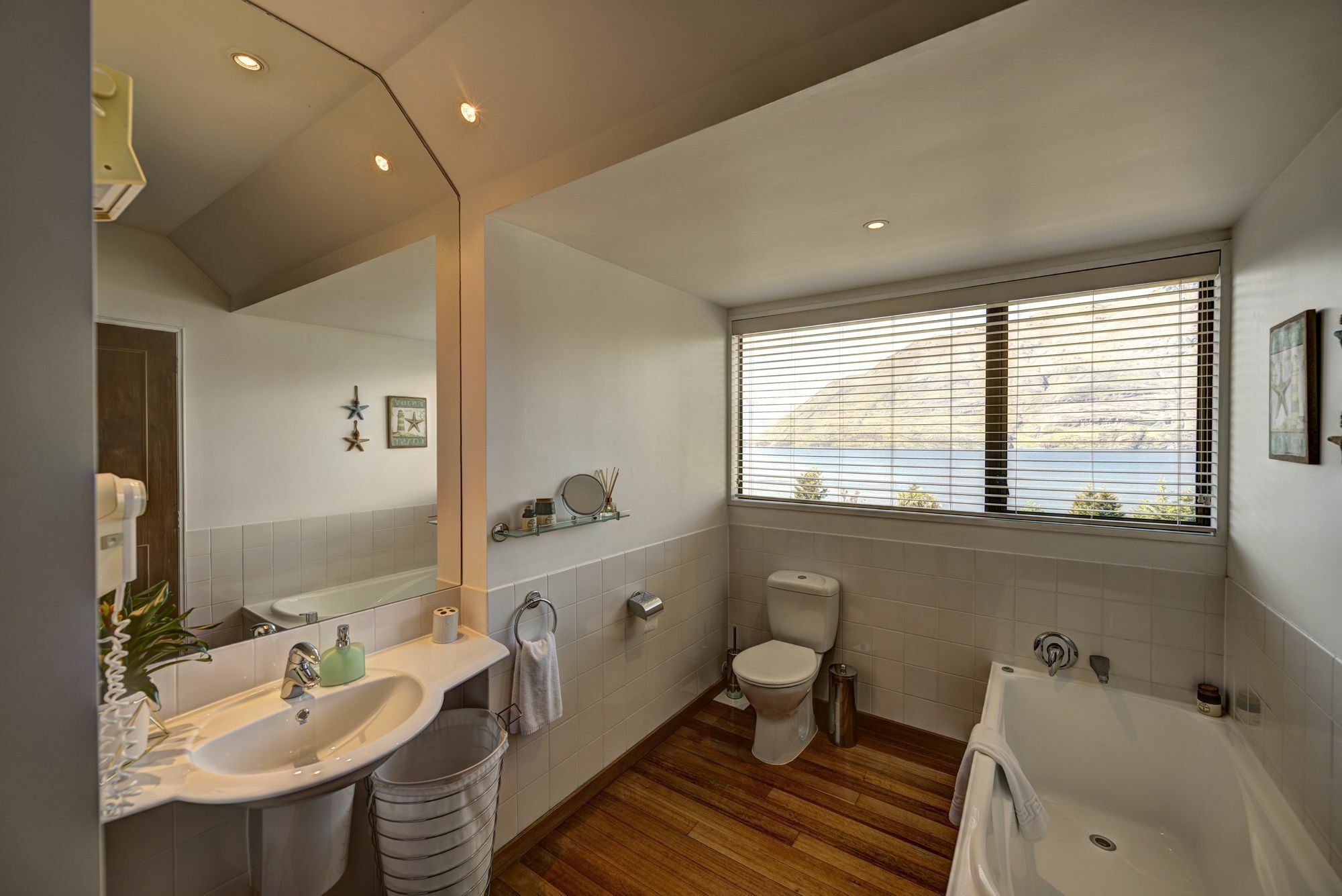 Hidden Lodge Queenstown Bagian luar foto